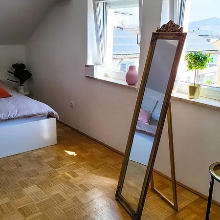 Dg R- Helle 40m2 2-zimmer Naehe Salzburg * Freilassing